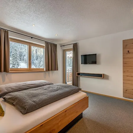 Leo-2 By Interhome Apartman Kappl