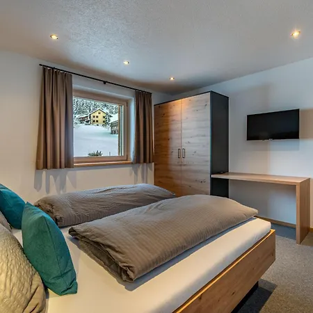 Appartement Leo-2 By Interhome